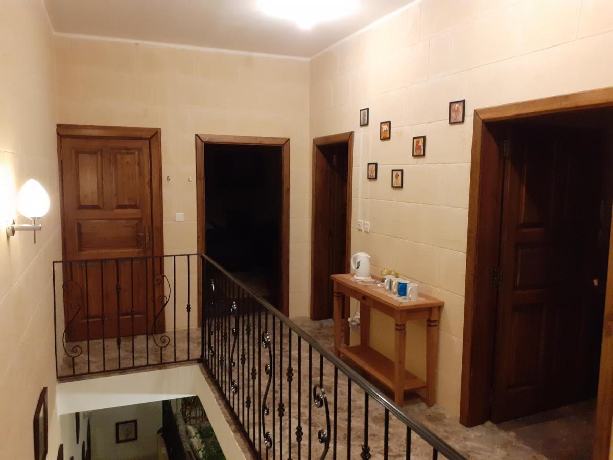 Trigoria Apartamento Sannat Exterior foto